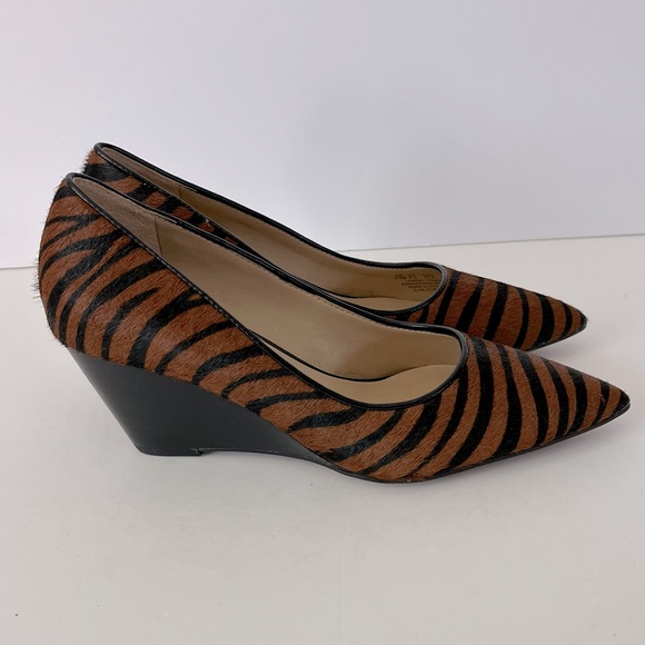 Franco Sarto Calf Hair Tiger Stripe Wedge Pumps NWOT Size 5.5 - Picture 3 of 11